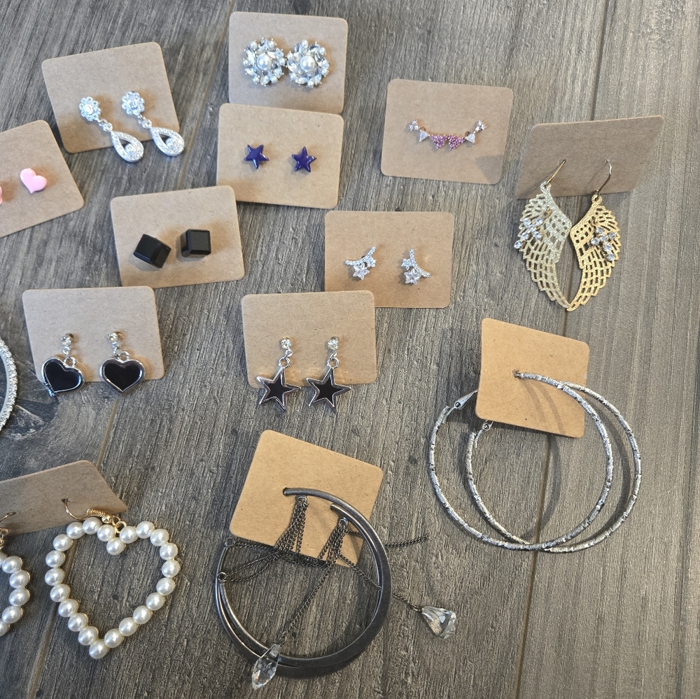 Earring set - Picture 2 of 3